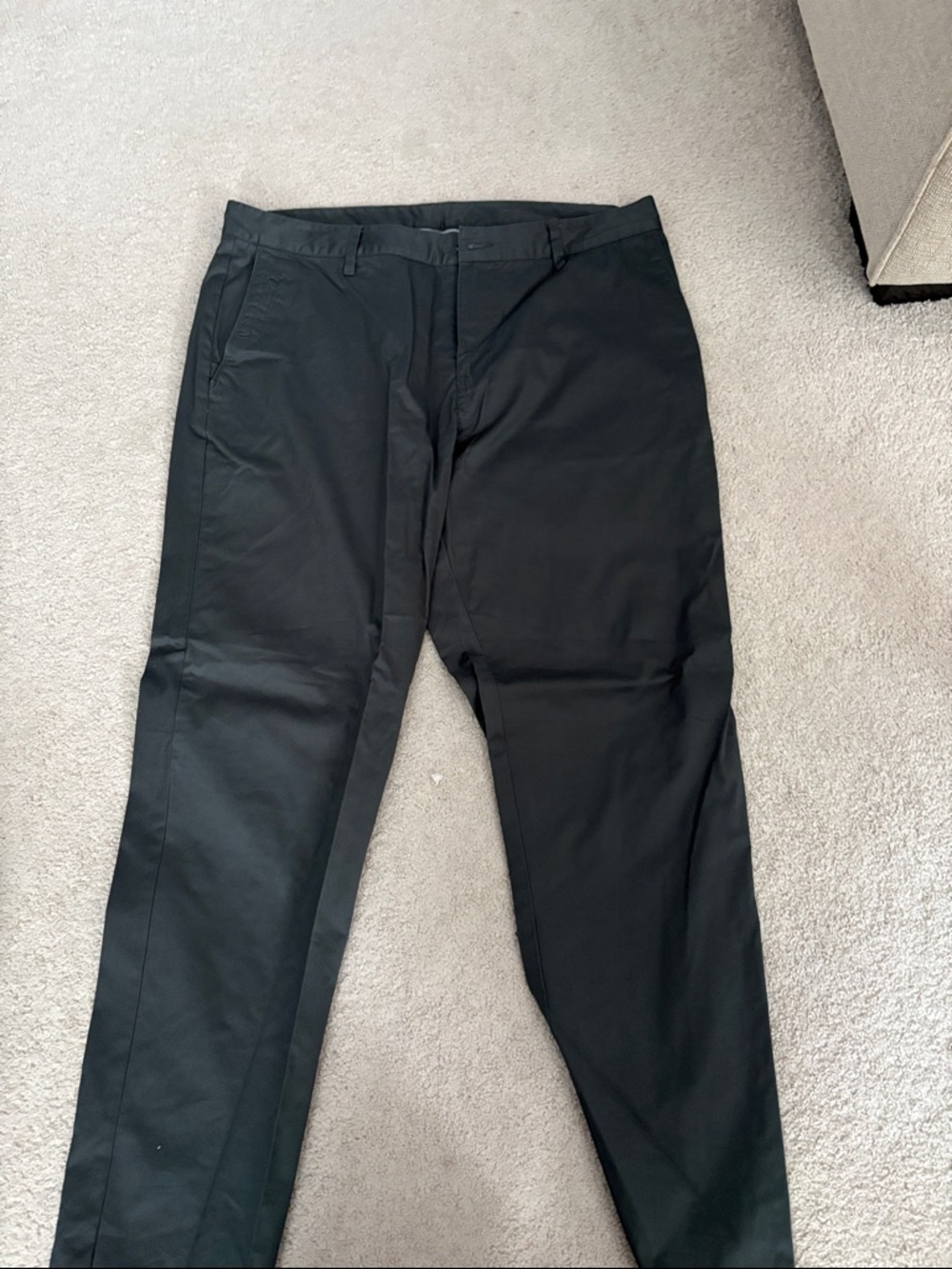 Vuori men’s dress golf pants gray